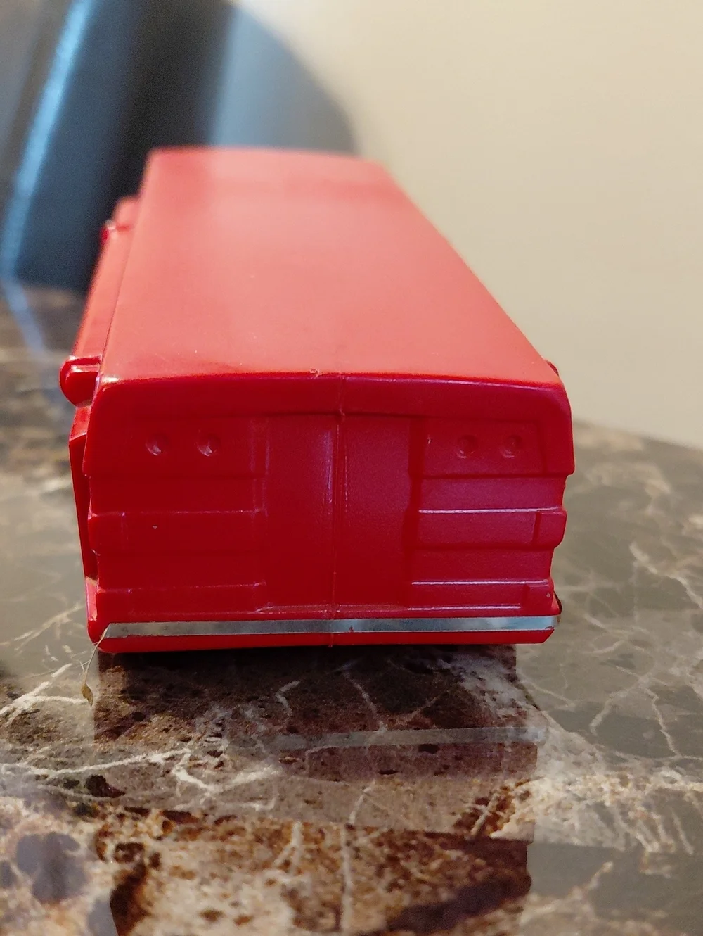 Vintage Avon The Red Sentinel Deep Woods Talc Molded Red Plastic Container